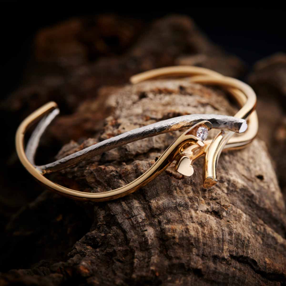 guld-soelv-armbaand-med-brilliant-og-hjerte