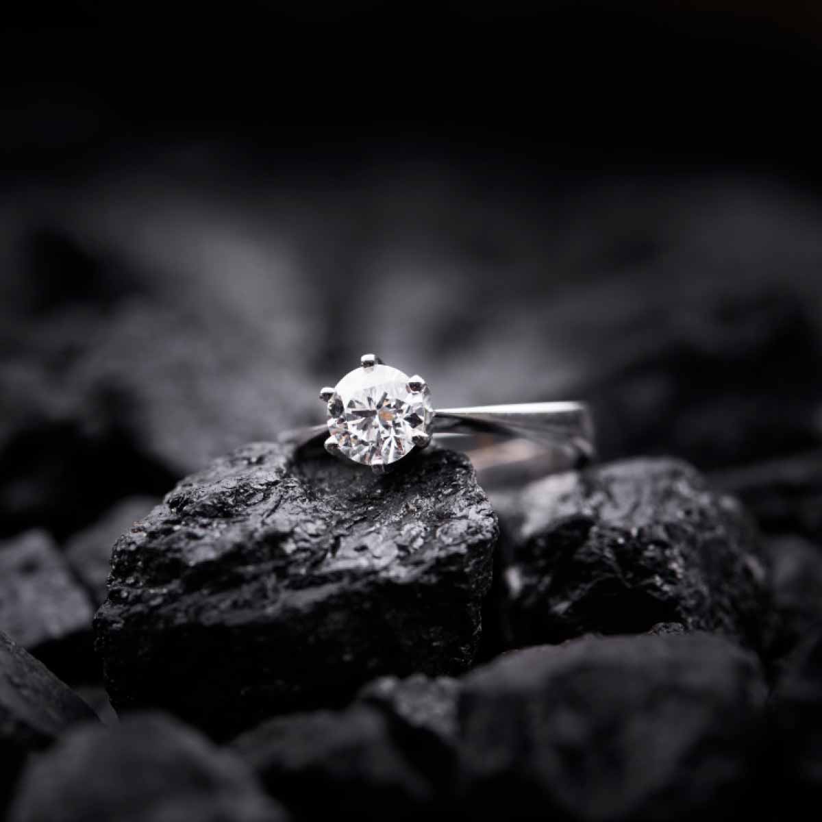 hvidguld-fingerring-med-brilliant