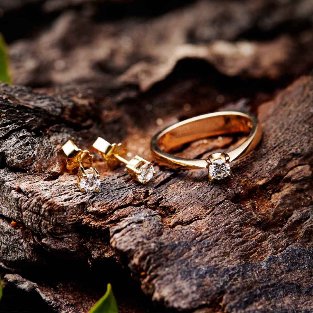 oerering-og-ring-i-roedguld-med-brillianter